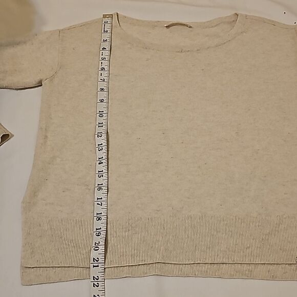 Everlane cashmere crew sweater size medium. - Picture 6 of 9